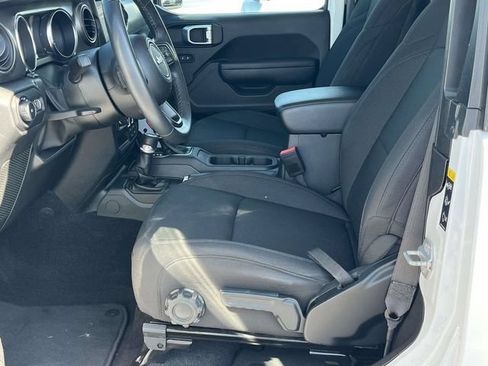 Used 2022 Jeep Wrangler Sport AWD/4WD image 13