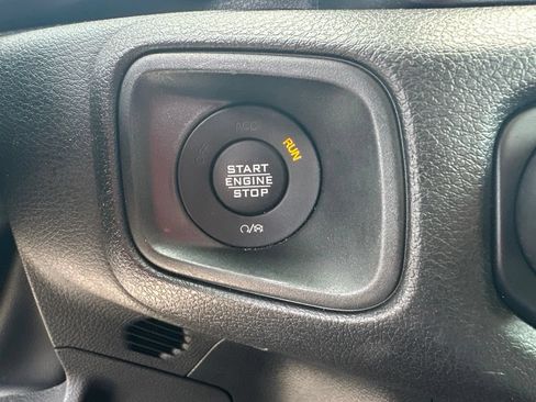 Used 2025 Jeep Wrangler Unlimited Sport AWD/4WD image 28
