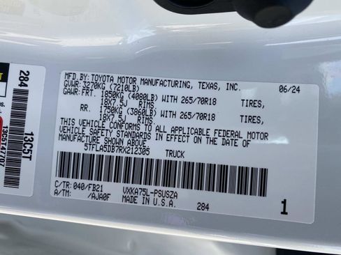 Used 2024 Toyota Tundra SR5 w/ SR5 Convenience Package AWD/4WD image 25