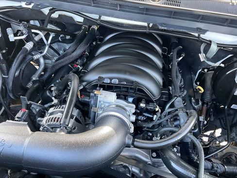 Used 2018 Chevrolet Silverado 1500 LT w/ All Star Edition AWD/4WD image 29