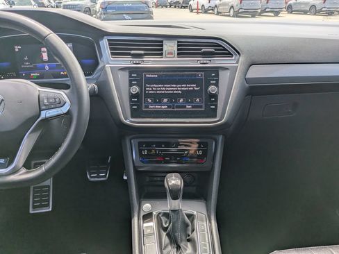 Used 2023 Volkswagen Tiguan SE R-Line FWD image 15