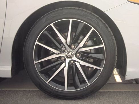 Used 2023 Toyota Camry SE FWD image 10