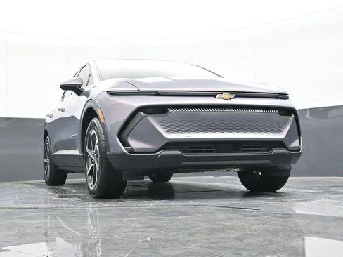 New 2026 Chevrolet Equinox EV LT image 47