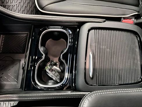 New 2026 Chrysler Pacifica Limited w/ S Appearance Package image 21