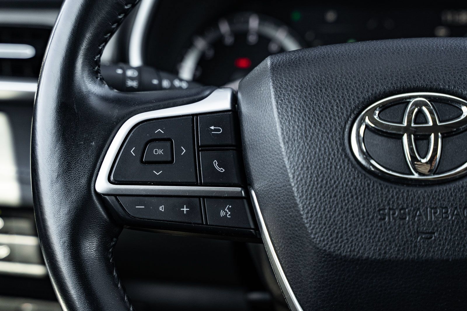 Used 2022 Toyota Highlander XLE FWD image 24