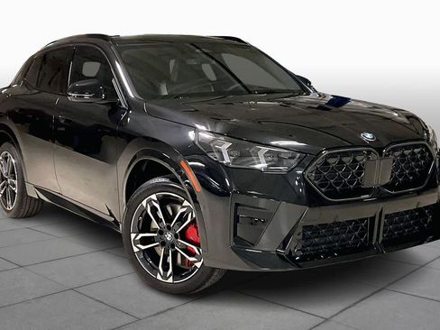 Certified 2025 BMW X2 xDrive28i w/ Technology Package image 3