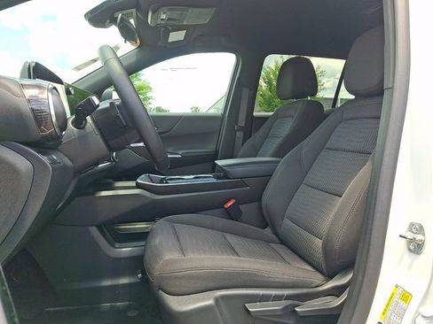 Used 2025 Chevrolet Equinox LT FWD image 13