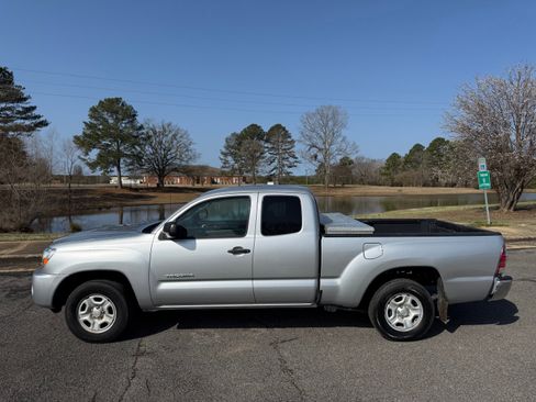 Used 2008 Toyota Tacoma 2WD Access Cab image 2