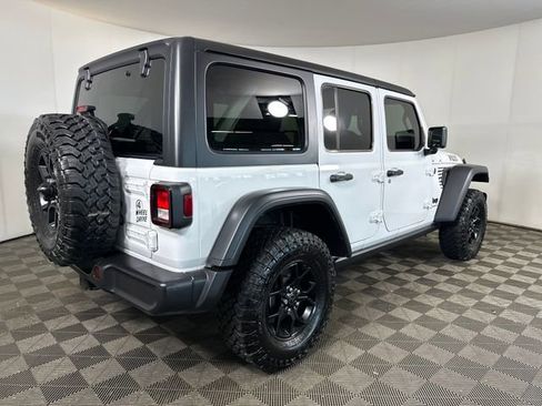 Used 2024 Jeep Wrangler Willys image 3