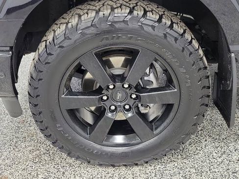 Certified 2022 Ford F150 Platinum w/ Equipment Group 701A High image 5