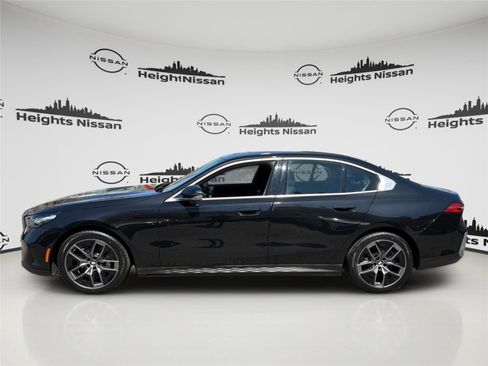 Used 2026 BMW 530i xDrive AWD/4WD image 2