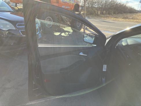 Used 2012 Ford Focus SE image 18