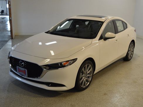 New 2026 MAZDA MAZDA3 2.5 S Sedan w/ Preferred Pkg image 7