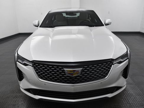 Used 2022 Cadillac CT4 Premium Luxury image 2