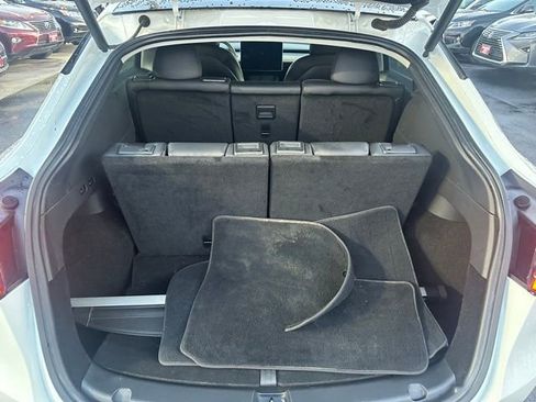 Used 2022 Tesla Model Y Long Range image 16