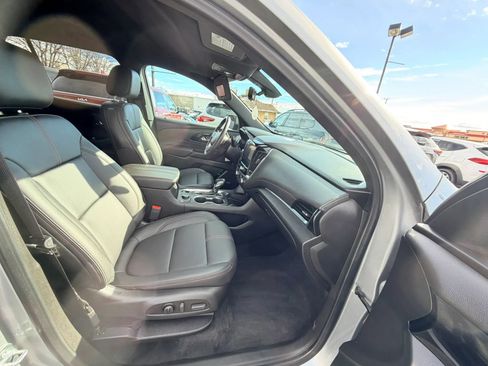 Used 2023 Chevrolet Traverse RS AWD/4WD image 33