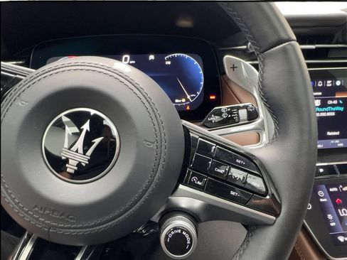Used 2023 Maserati Grecale GT AWD/4WD image 45