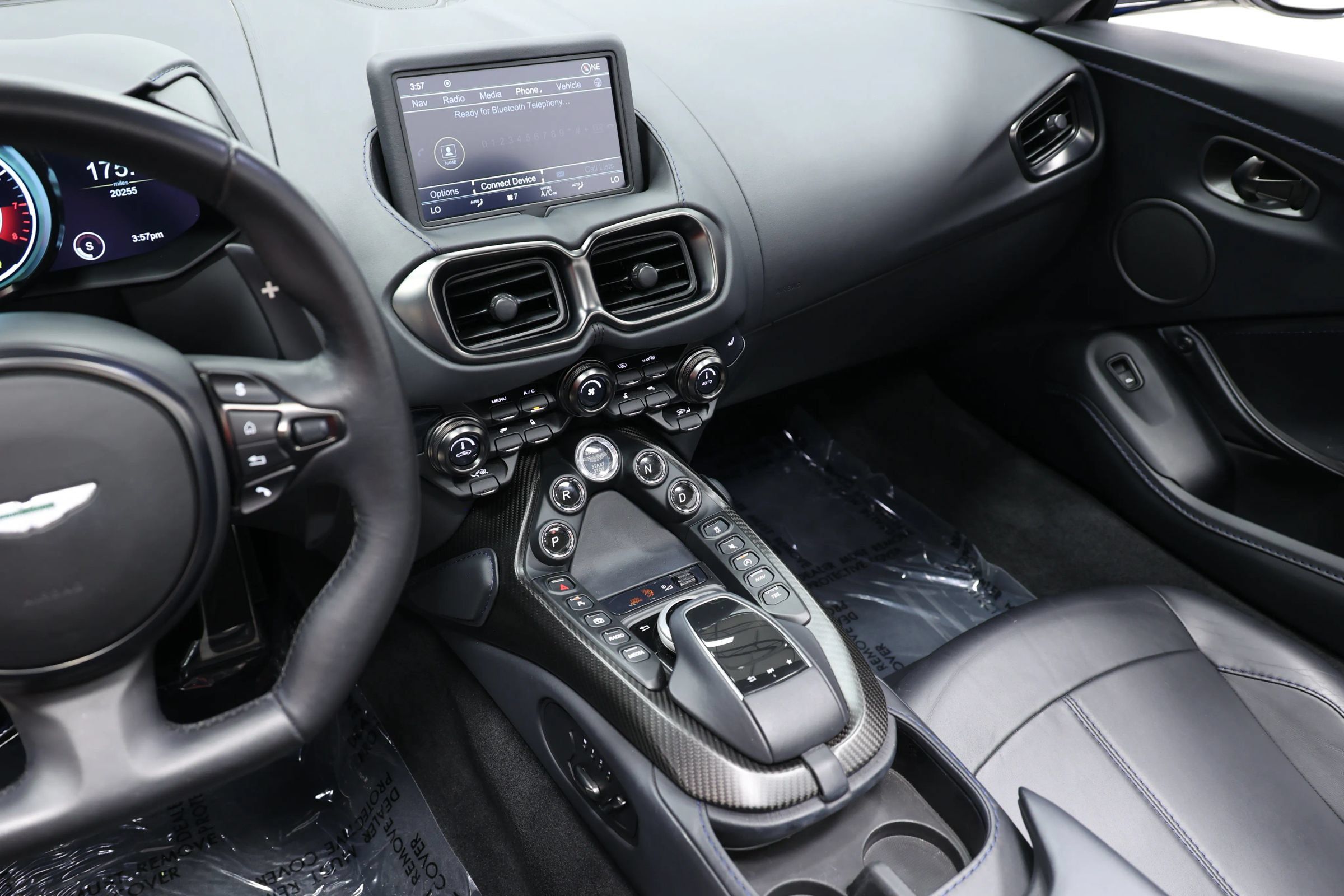 Used 2023 Aston Martin V8 Vantage Roadster RWD image 46