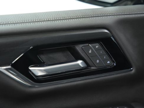 Used 2025 GMC Yukon Denali image 26