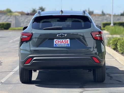 New 2026 Chevrolet Trax LT w/ Driver Confidence Package image 6