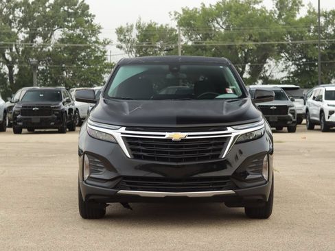 Used 2024 Chevrolet Equinox LT FWD image 2
