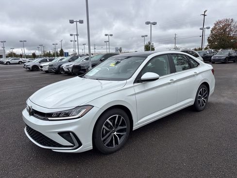 New 2026 Volkswagen Jetta SE image 1