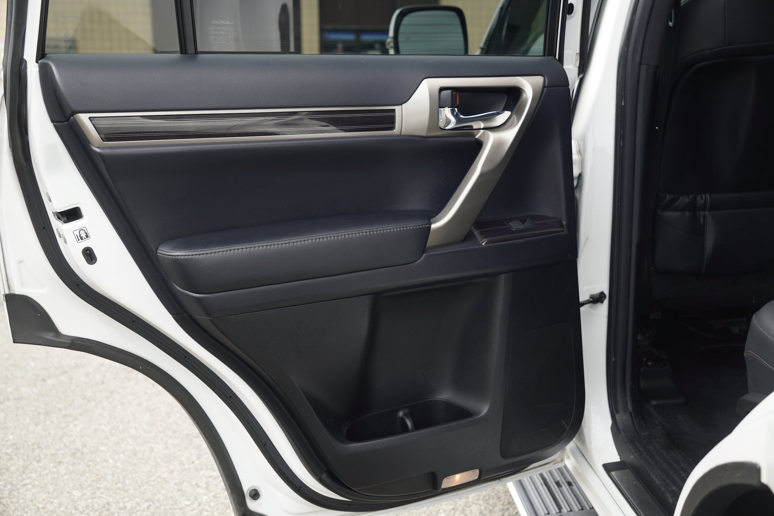 Used 2020 Lexus GX 460 Premium w/ Premium Package AWD/4WD image 25