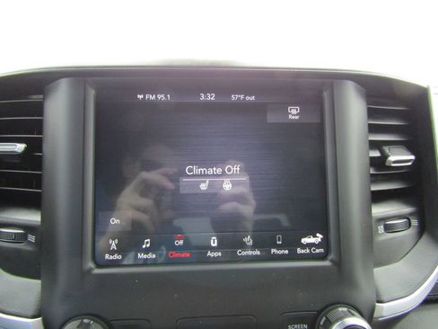 Used 2021 RAM 1500 Big Horn AWD/4WD image 32