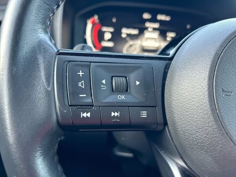 Used 2021 Nissan Rogue Platinum FWD image 17