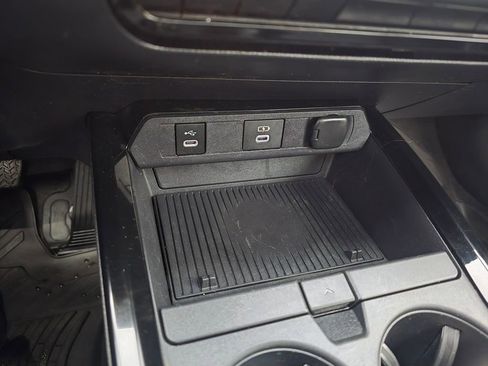 Used 2023 Toyota Prius XLE AWD/4WD image 24