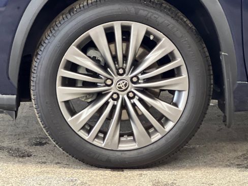 Used 2022 Toyota Highlander Platinum image 25