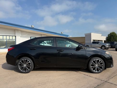 Used 2015 Toyota Corolla LE FWD image 5