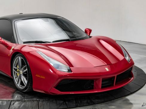 Used 2017 Ferrari 488 GTB RWD image 33