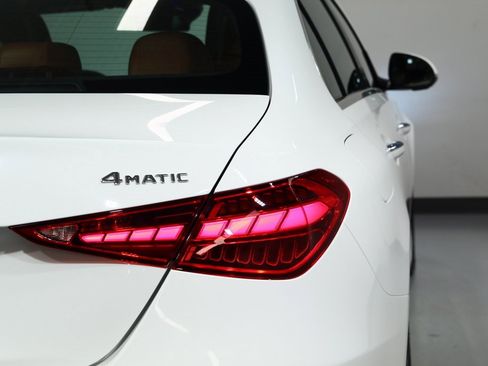 Used 2025 Mercedes-Benz C 300 4MATIC Sedan image 12