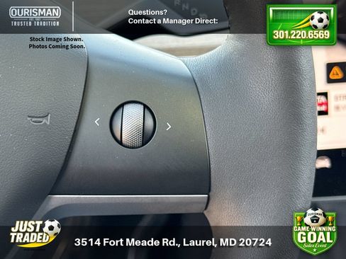 Used 2023 Tesla Model Y Long Range AWD/4WD image 23