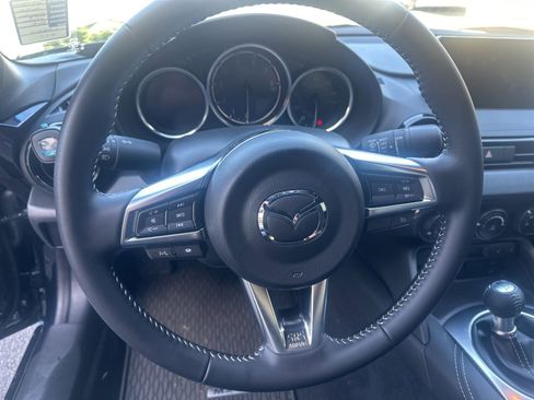 Used 2025 MAZDA MX-5 Miata Club w/ Weather Package RWD image 10