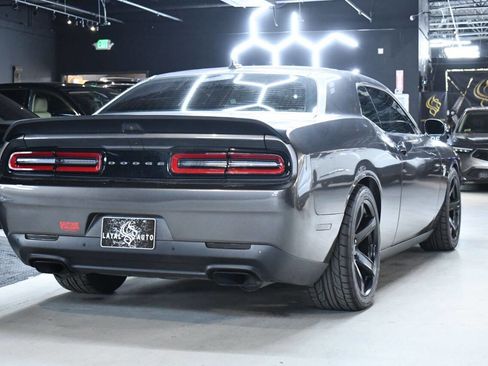 Used 2019 Dodge Challenger SRT Hellcat w/ Alcantara Appearance Package RWD image 12