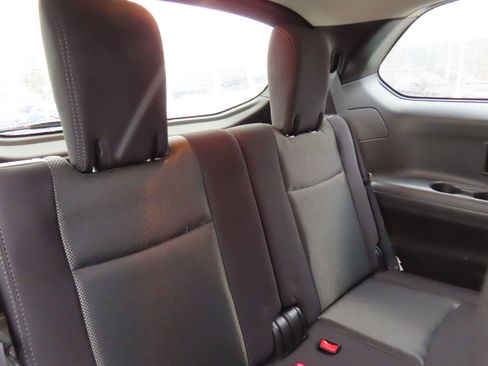 Used 2019 Nissan Pathfinder SV image 40