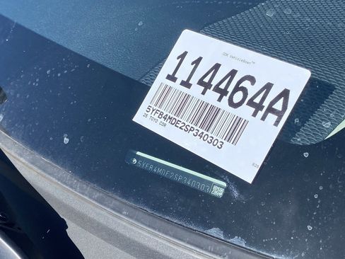 Used 2025 Toyota Corolla LE image 8