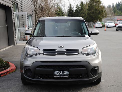 Used 2018 Kia Soul Base image 4