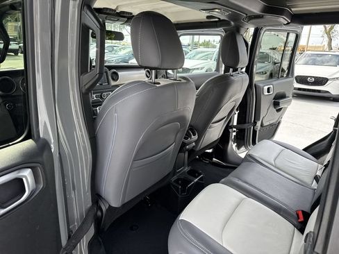 Used 2019 Jeep Wrangler Unlimited Sport S AWD/4WD image 34
