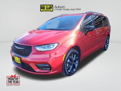 New 2026 Chrysler Pacifica Limited