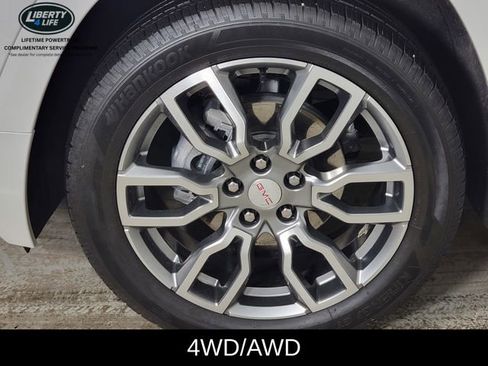 Used 2024 GMC Terrain Denali w/ LPO, Cargo Package image 10