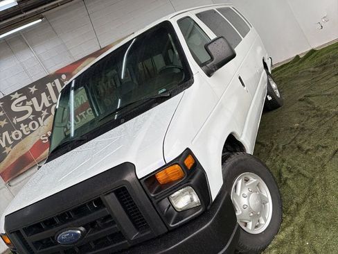 Used 2011 Ford E-350 and Econoline 350 XL w/ PWR Windows & Locks Group image 2