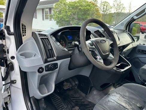 Used 2016 Ford Transit 250 130 Low Roof w/ Exterior Upgrade Package RWD image 10