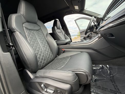 Used 2022 Audi SQ7 Prestige w/ Prestige Package image 59
