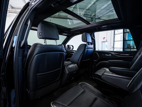 Used 2022 Cadillac Escalade Premium Luxury image 53