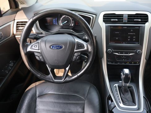 Used 2014 Ford Fusion SE w/ Equipment Group 202A FWD image 13
