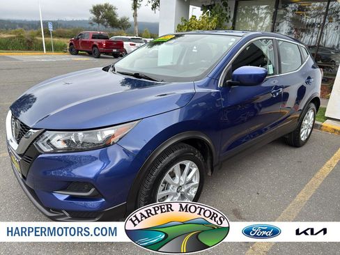 Used 2022 Nissan Rogue Sport S image 1