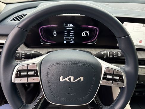 Used 2023 Kia Telluride EX image 38